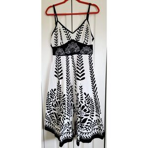 Magic L Dress Maxi B/W Vintage 80's India Embroidered Floral Spag Strap Cotton‎